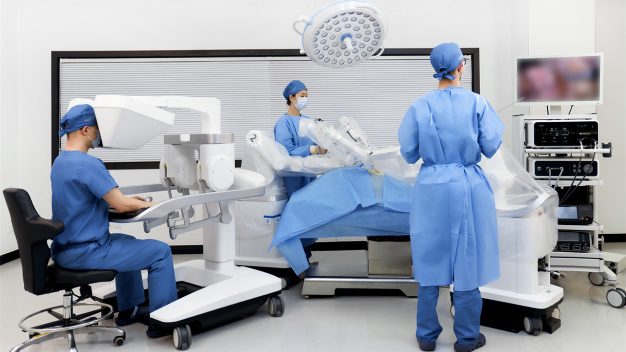 J&J Backs Chinese Robotics Company